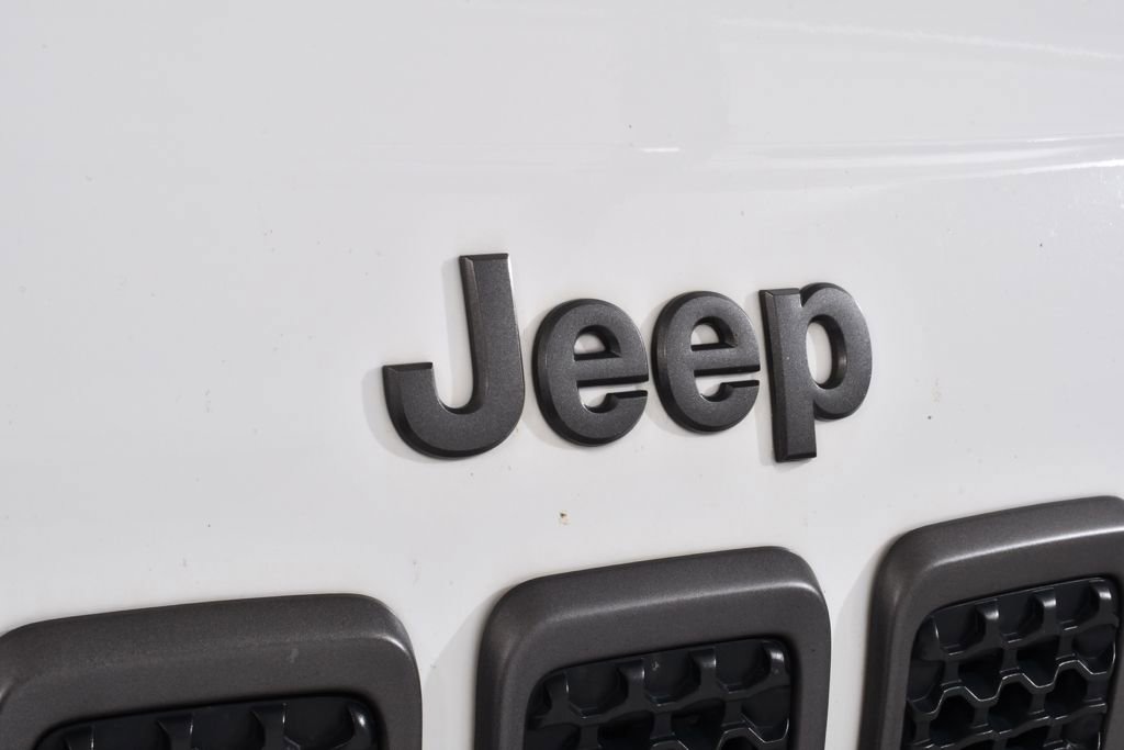 Used 2022 Jeep Cherokee Trailhawk w/ Comfort/Convenience Group AWD/4WD image 21
