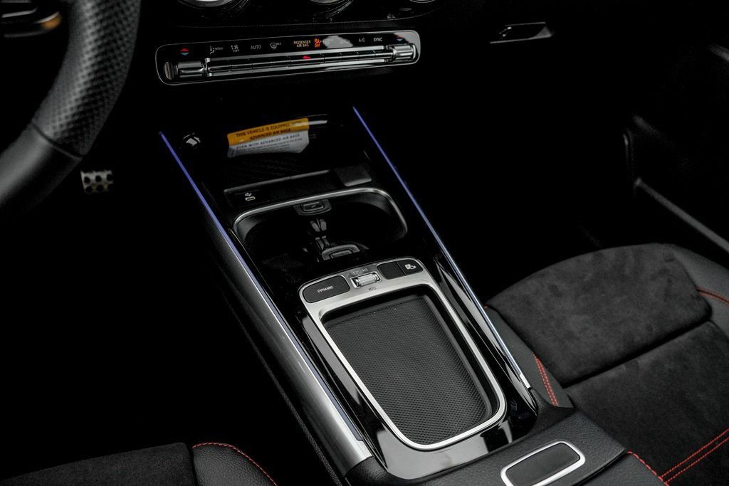 New 2026 Mercedes-Benz GLA 35 AMG 4MATIC image 17