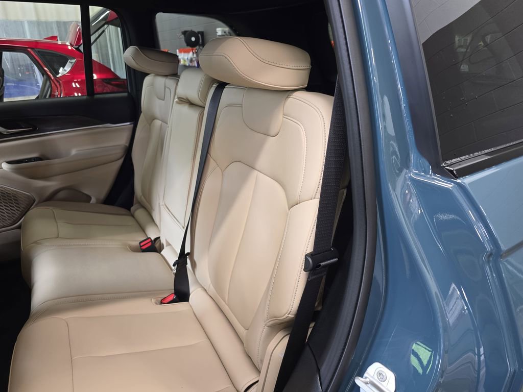 New 2026 Jeep Grand Cherokee Limited image 14