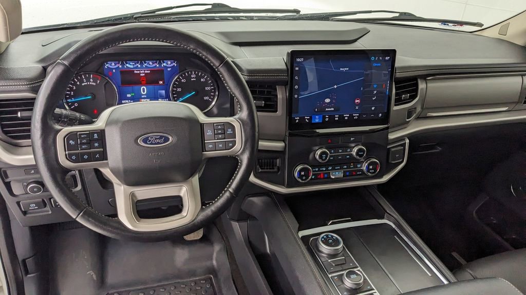 Certified 2022 Ford Expedition XLT AWD/4WD image 3