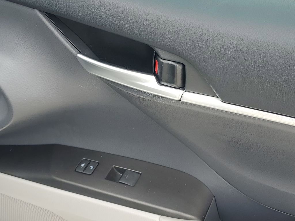 Used 2023 Toyota Camry SE image 48