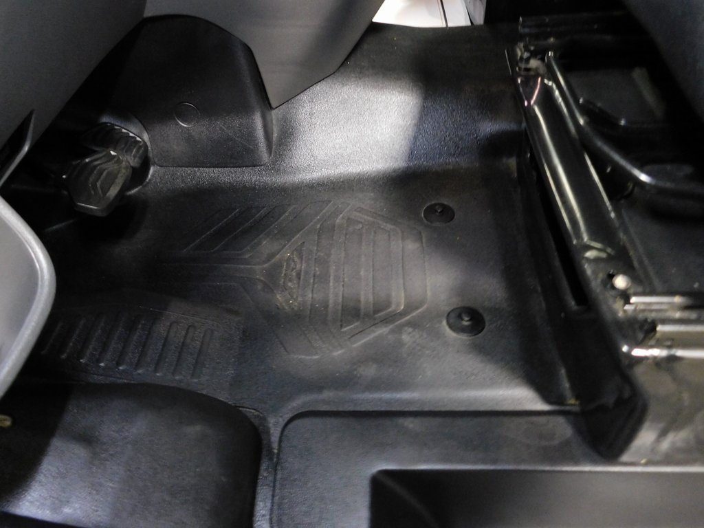 Used 2023 Ford Transit 350 XLT image 32