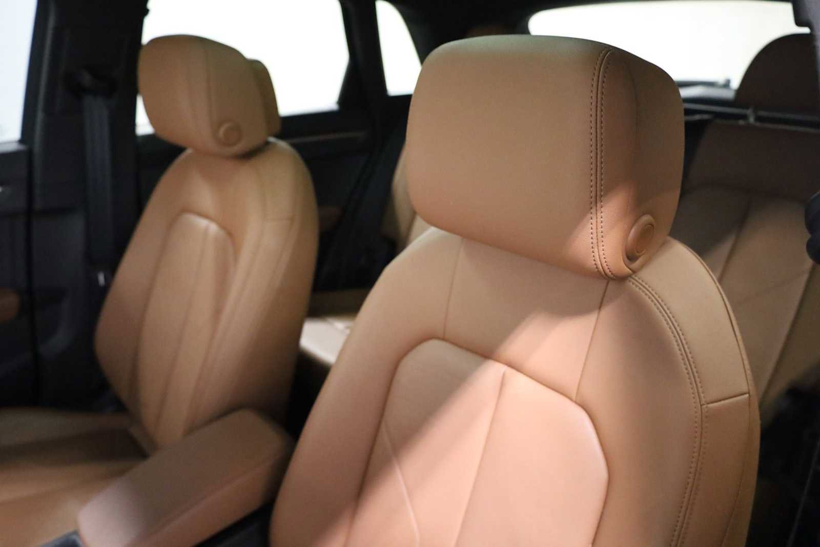 Used 2023 Audi Q3 2.0T Premium w/ Convenience Package image 18