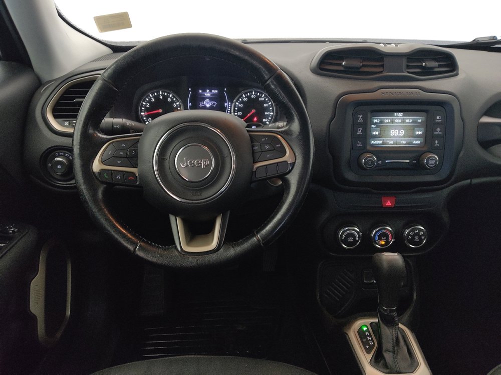 Used 2017 Jeep Renegade Latitude image 22