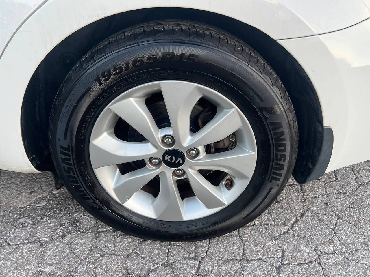 Used 2016 Kia Rio EX image 27