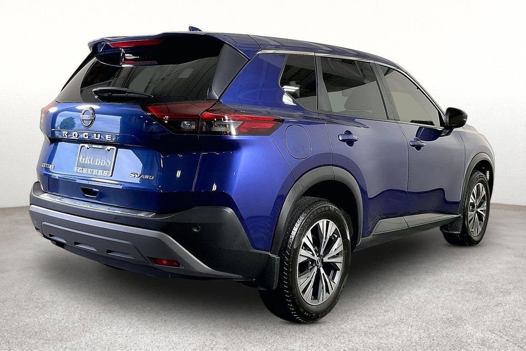 Used 2022 Nissan Rogue SV AWD/4WD image 2