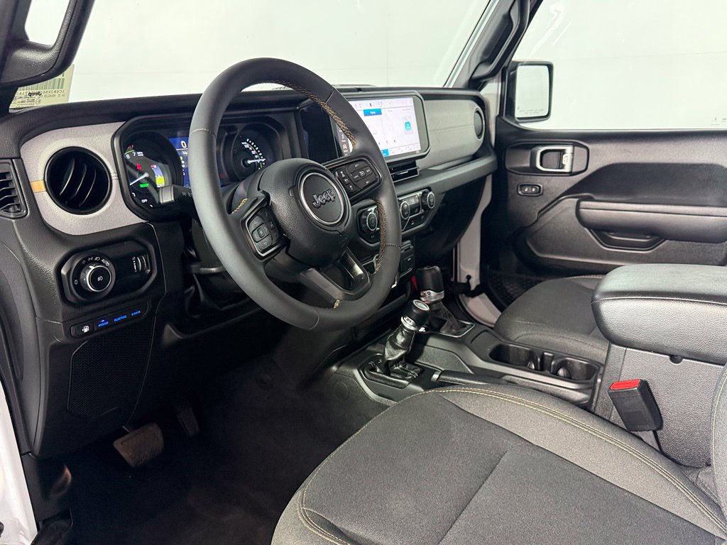 Used 2024 Jeep Wrangler Unlimited AWD/4WD image 12