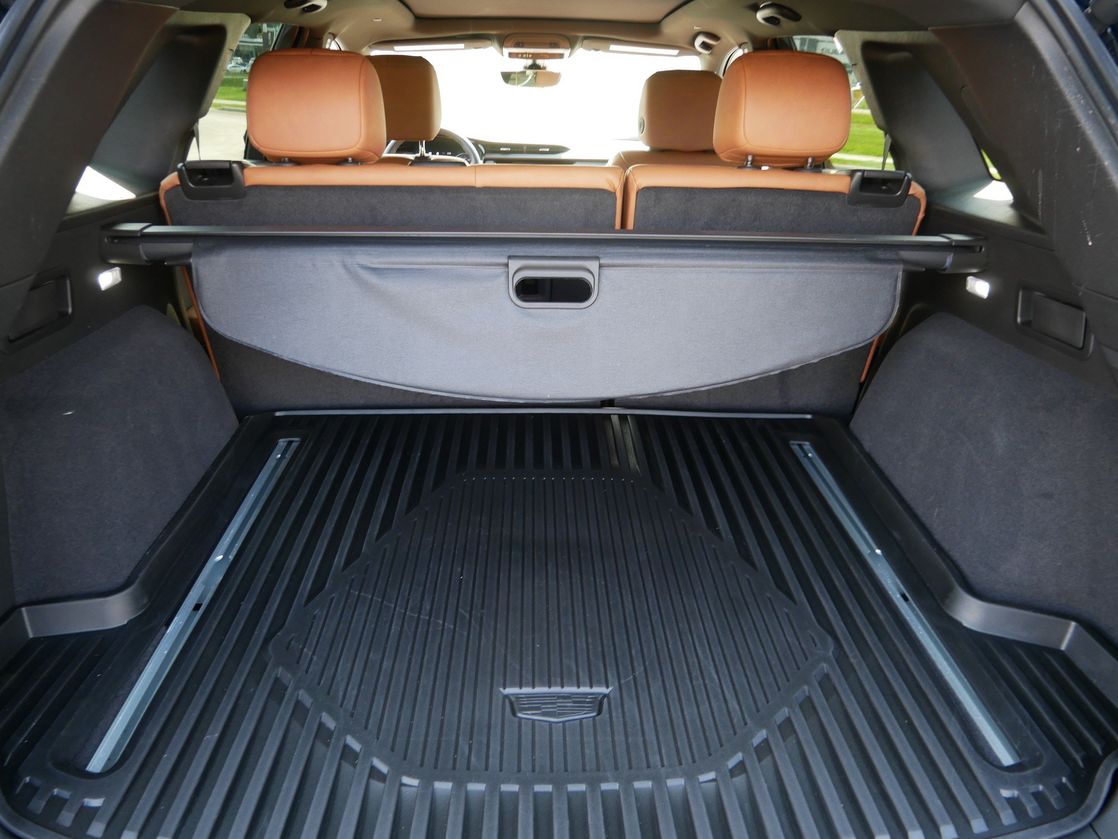 Used 2026 Cadillac XT5 Premium Luxury w/ LPO, Floor Liner Package AWD/4WD image 16