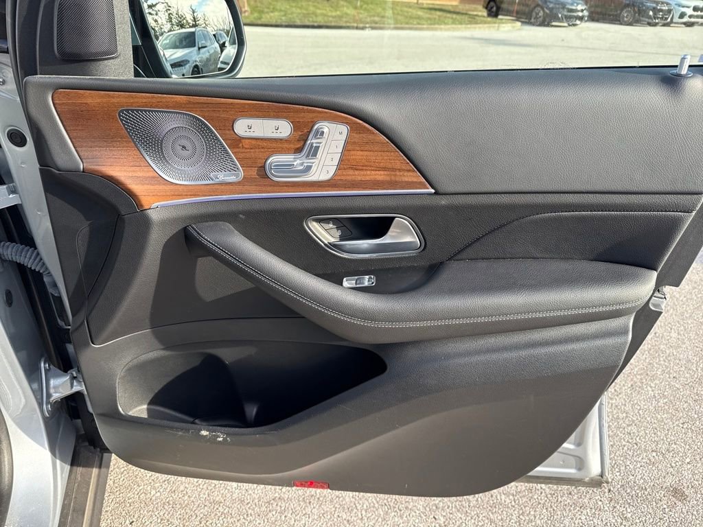 Used 2024 Mercedes-Benz GLE 350 4MATIC image 29