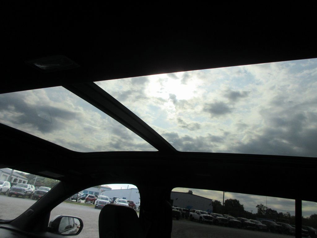 New 2026 Buick Enclave Sport Touring w/ Power Package image 17