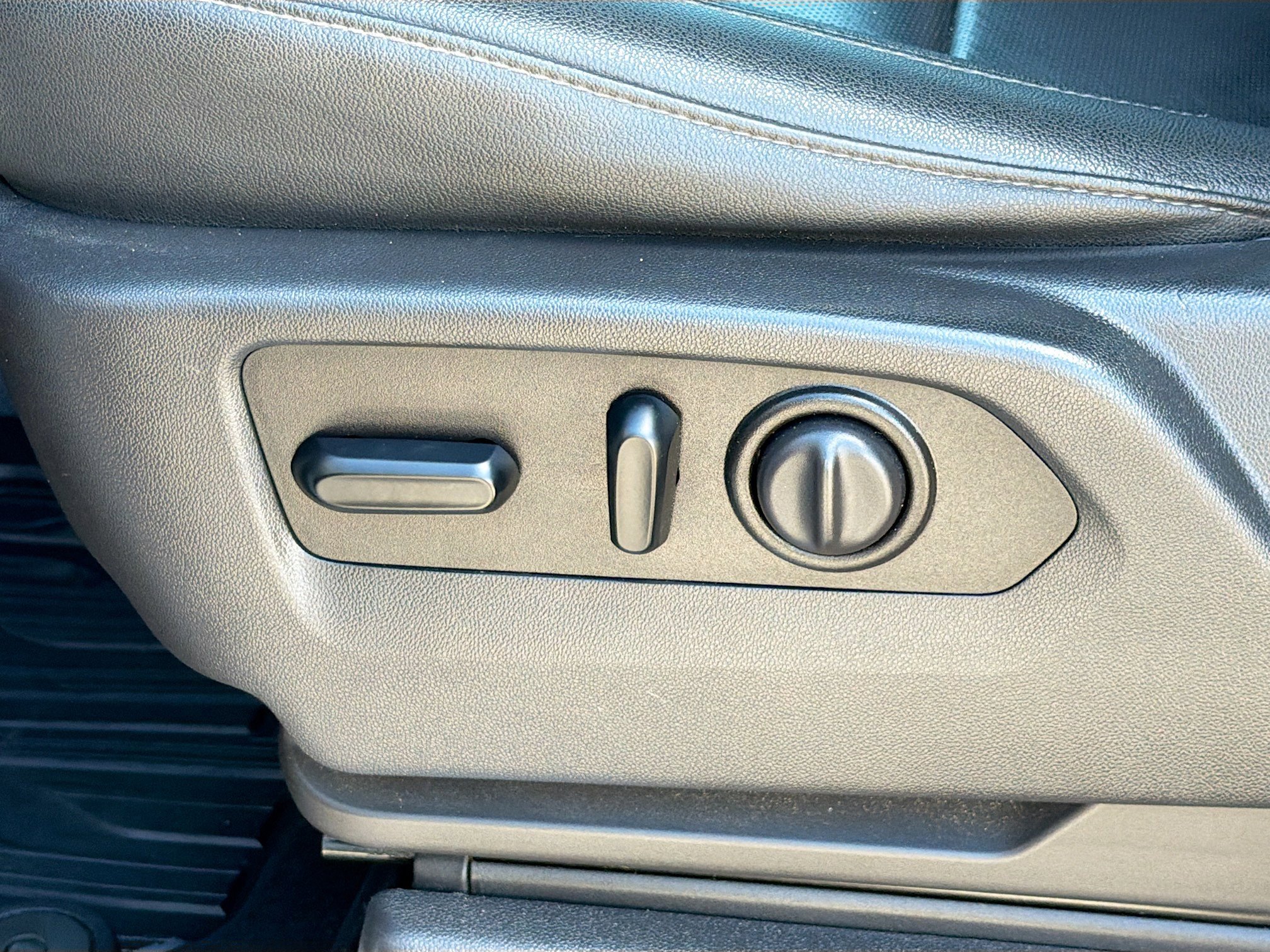 Used 2022 GMC Sierra 2500 SLT image 24