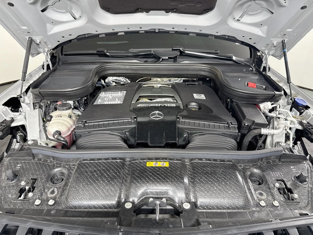 Used 2026 Mercedes-Benz GLS 63 AMG 4MATIC image 32
