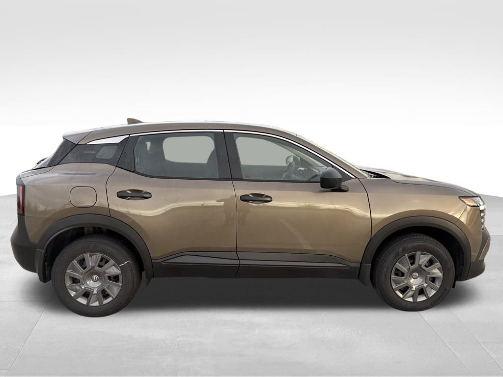 Used 2025 Nissan Kicks S image 7