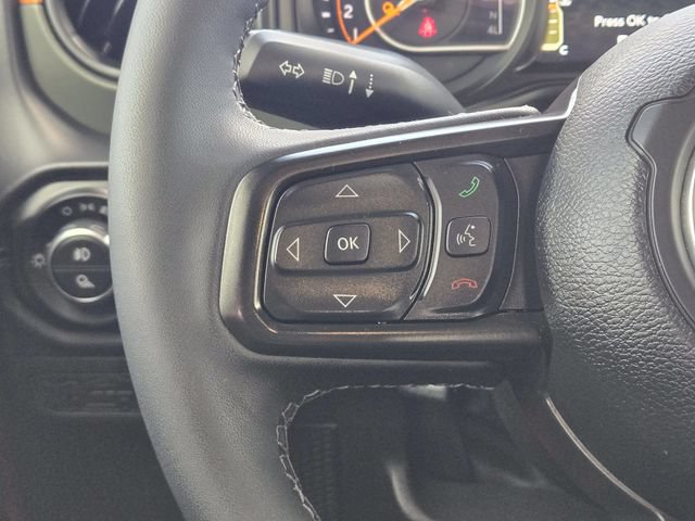 Used 2025 Jeep Gladiator Mojave AWD/4WD image 26