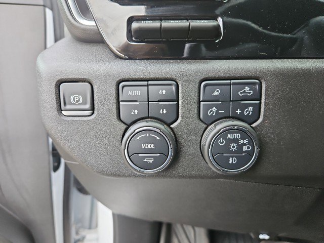 Used 2025 Chevrolet Silverado 3500 High Country w/ High Country Premium Package image 17