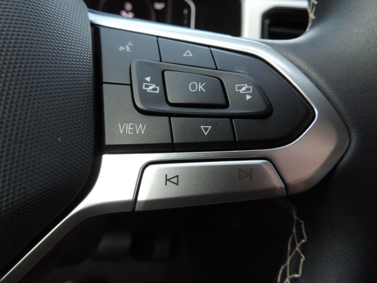 Used 2022 Volkswagen Atlas SE w/ Panoramic Sunroof Package image 30