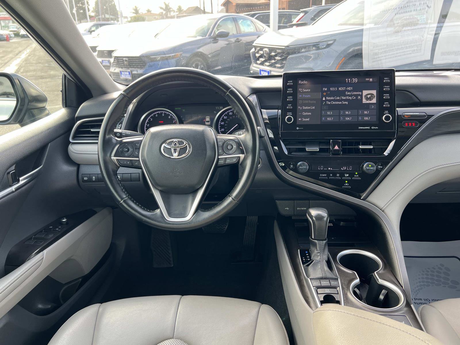 Used 2023 Toyota Camry XLE image 7