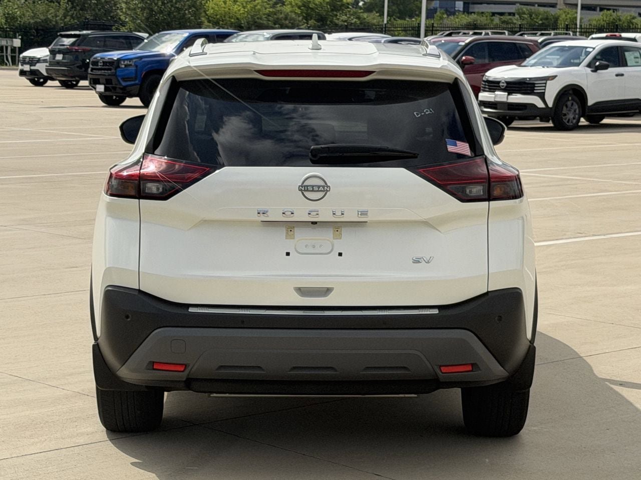 Used 2023 Nissan Rogue SV w/ SV Premium B Package FWD image 4