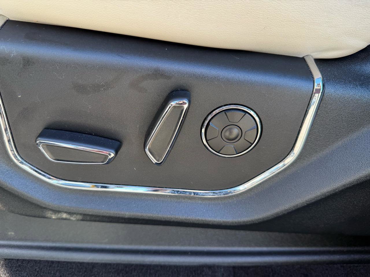 Used 2019 Ford Expedition Platinum image 13