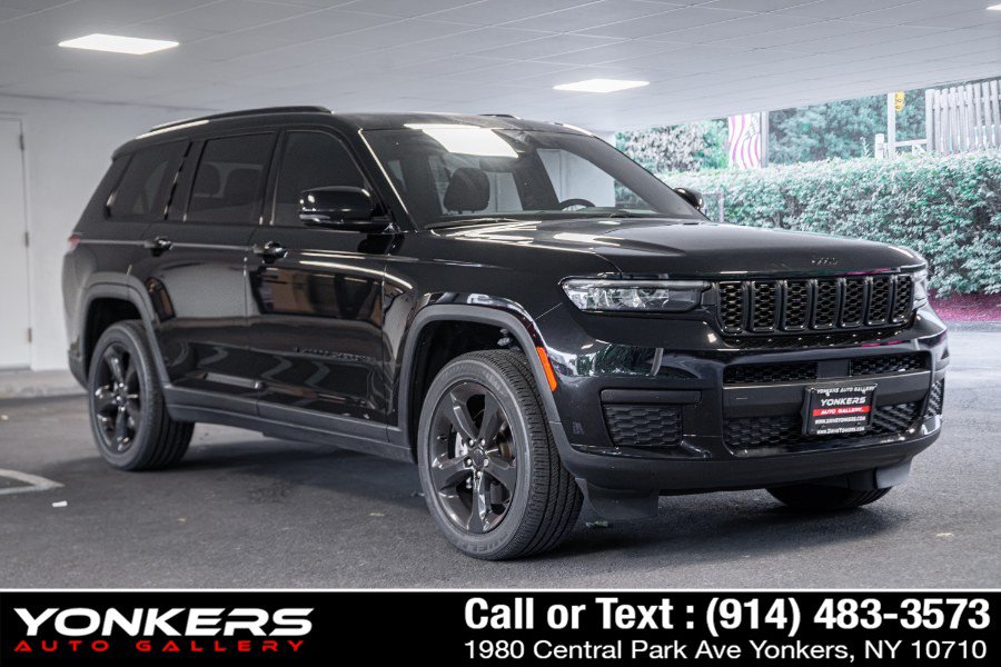 Used 2023 Jeep Grand Cherokee L Laredo AWD/4WD image 5