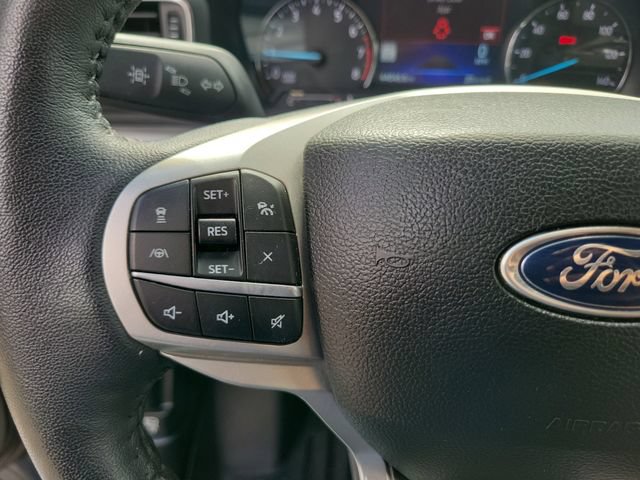 Used 2023 Ford Explorer XLT w/ Equipment Group 202A AWD/4WD image 18