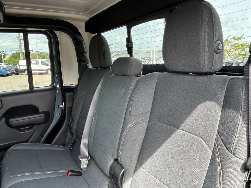 Used 2024 Jeep Gladiator Sport AWD/4WD image 53