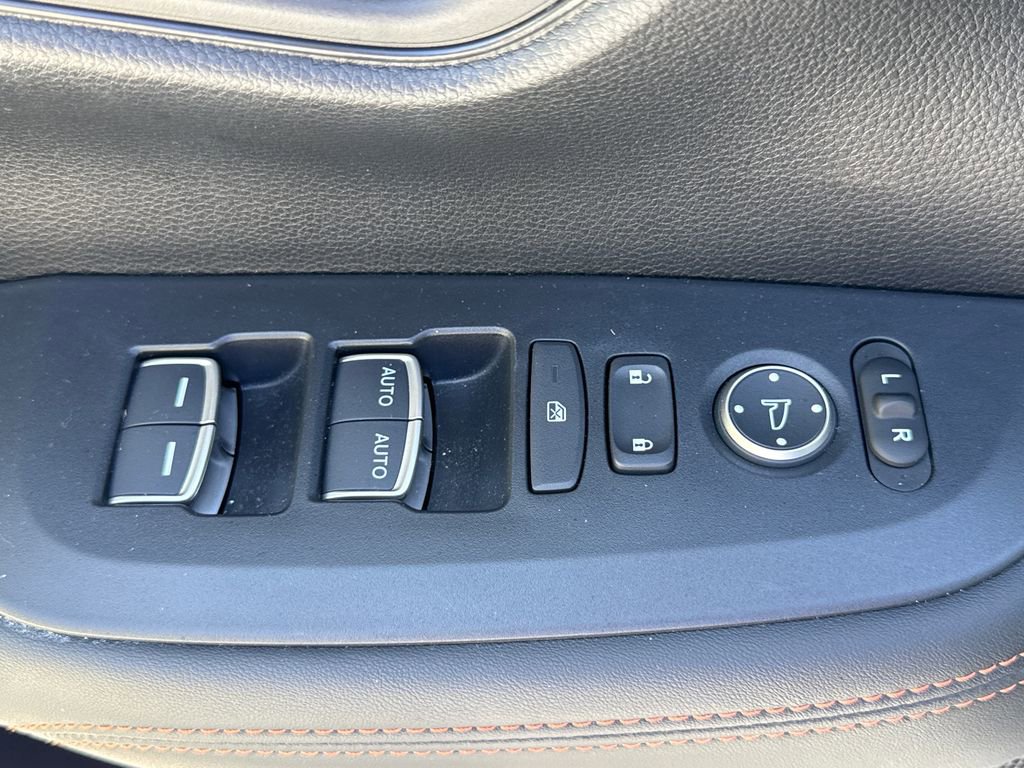 Used 2025 Honda HR-V Sport image 15