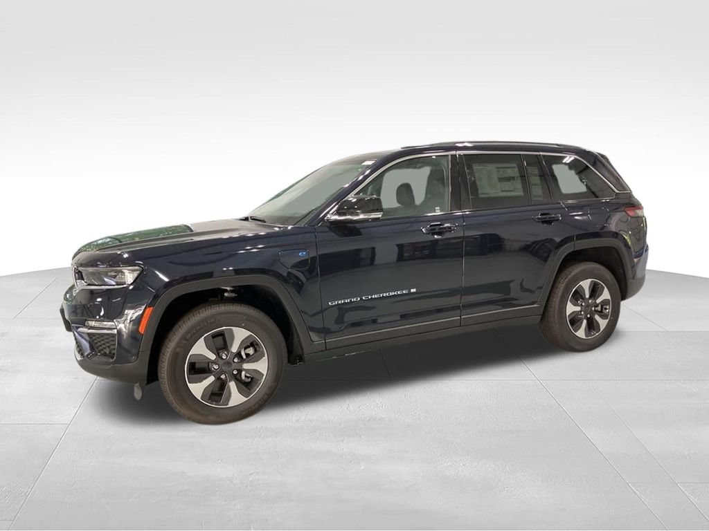 New 2024 Jeep Grand Cherokee Limited 4xe w/ Luxury Tech Group II AWD/4WD image 11