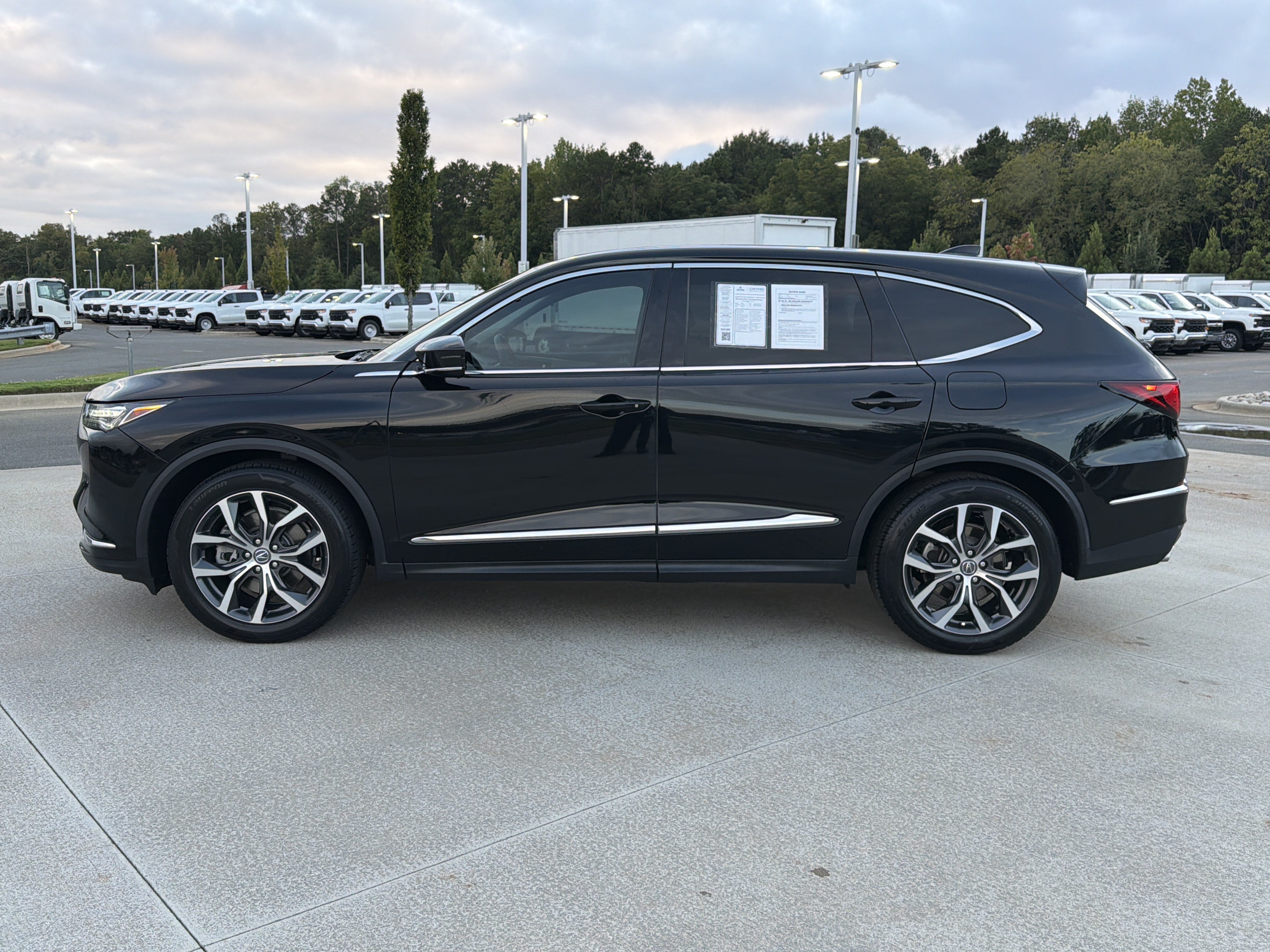Certified 2024 Acura MDX w/ Technology Package FWD image 27