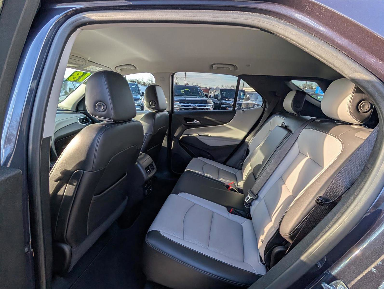 Used 2018 Chevrolet Equinox Premier image 14