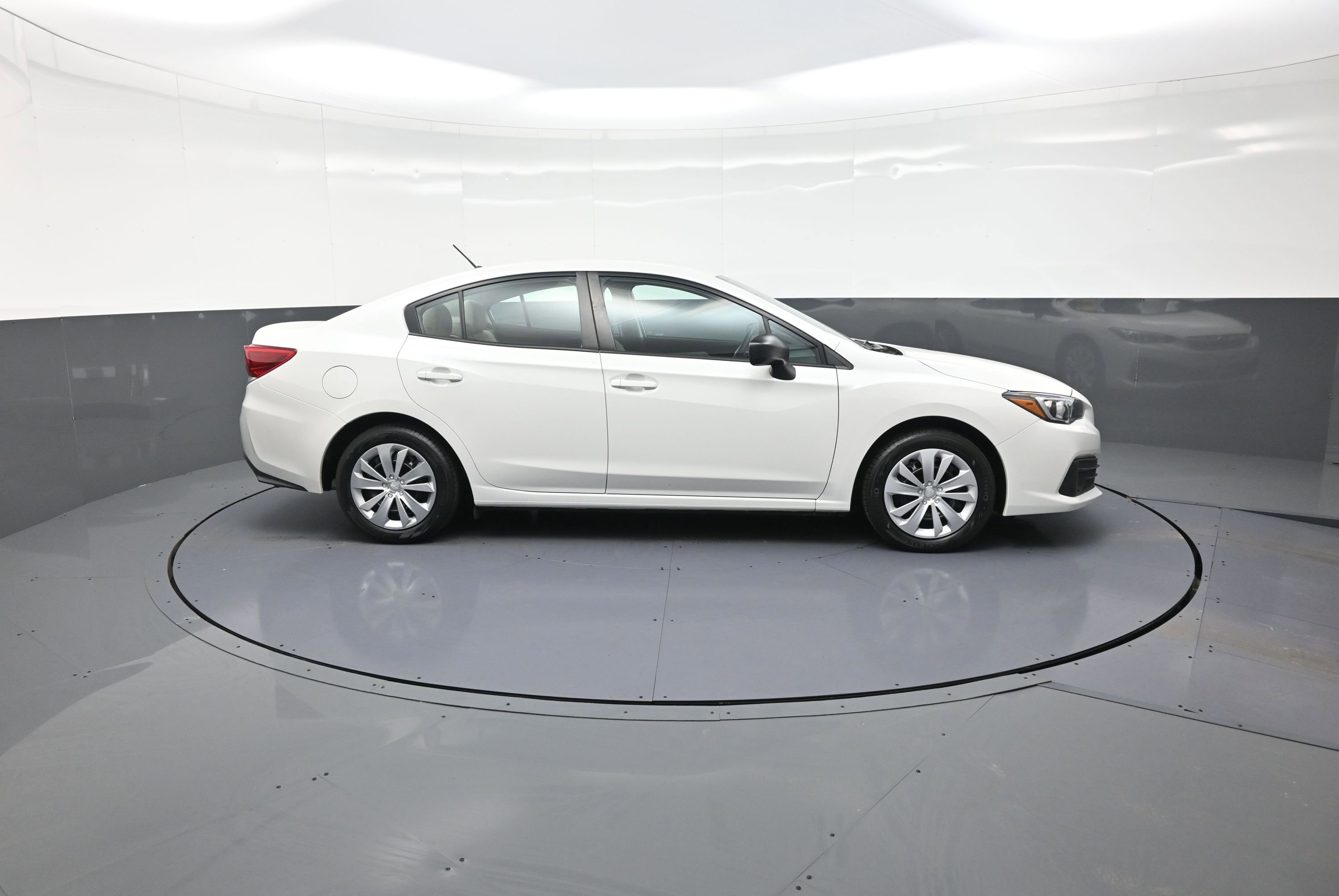 Used 2022 Subaru Impreza 2.0i image 2