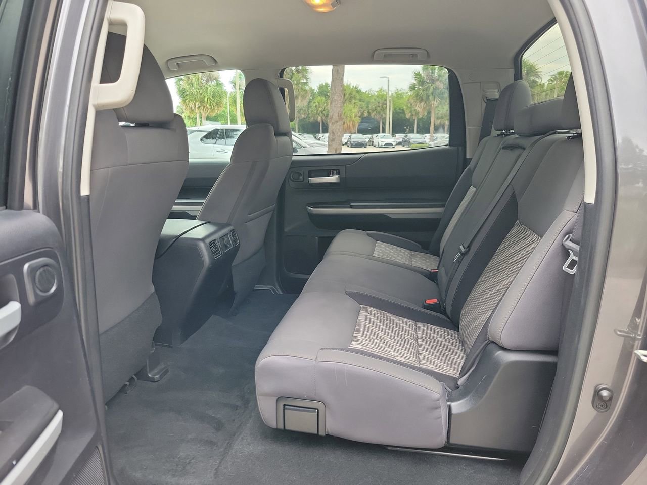 Used 2020 Toyota Tundra SR5 w/ SR5 Upgrade Package AWD/4WD image 10