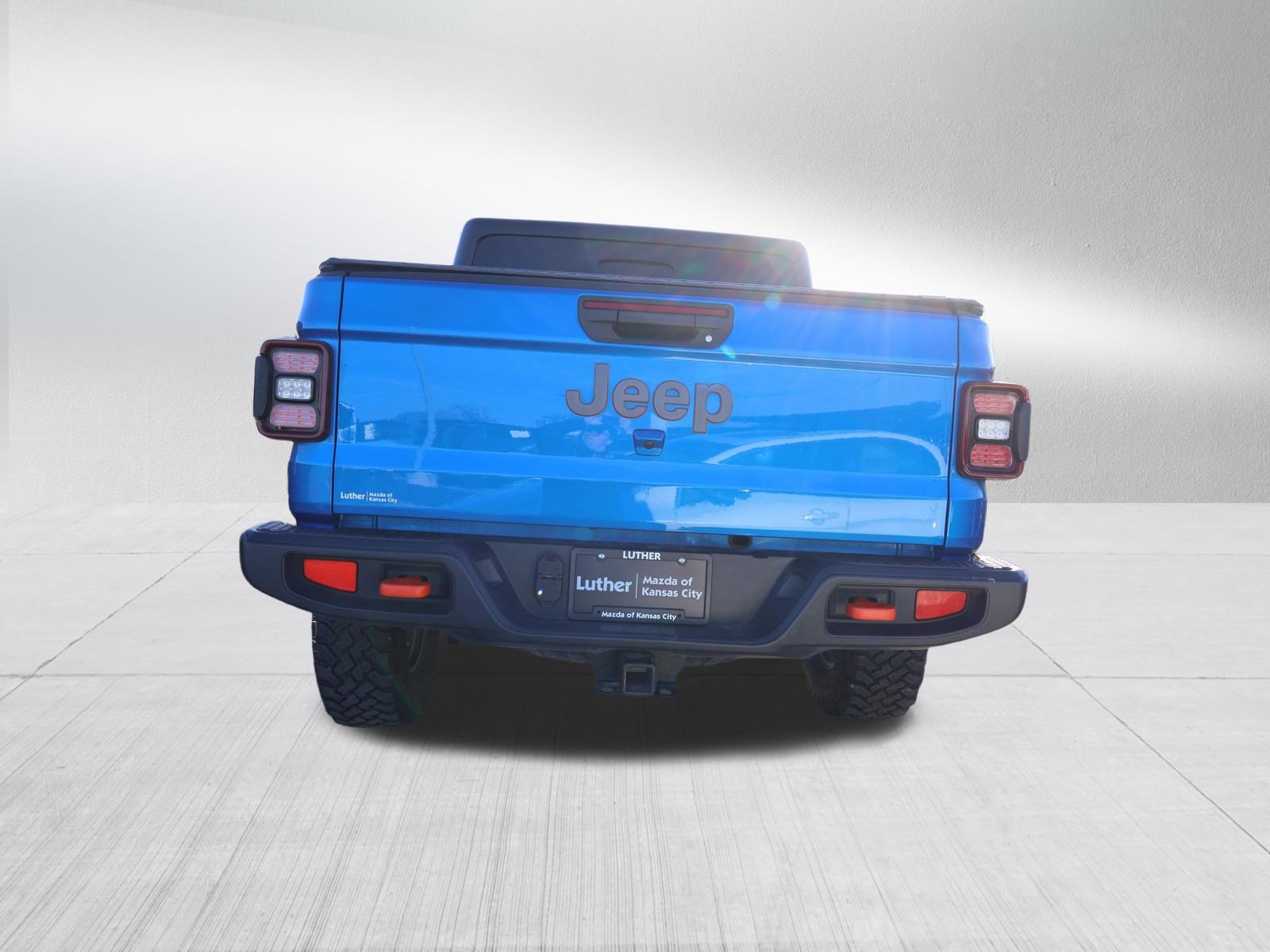 Used 2024 Jeep Gladiator Mojave w/ Technology Group image 4