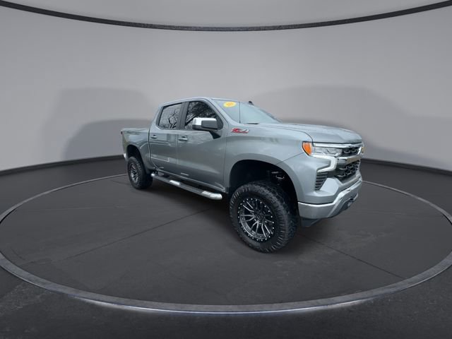 Used 2025 Chevrolet Silverado 1500 LT image 4