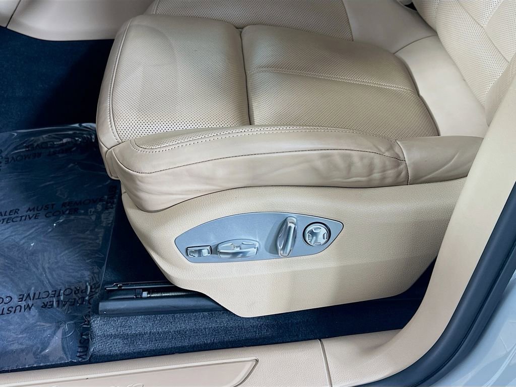 Certified 2023 Porsche Macan image 21