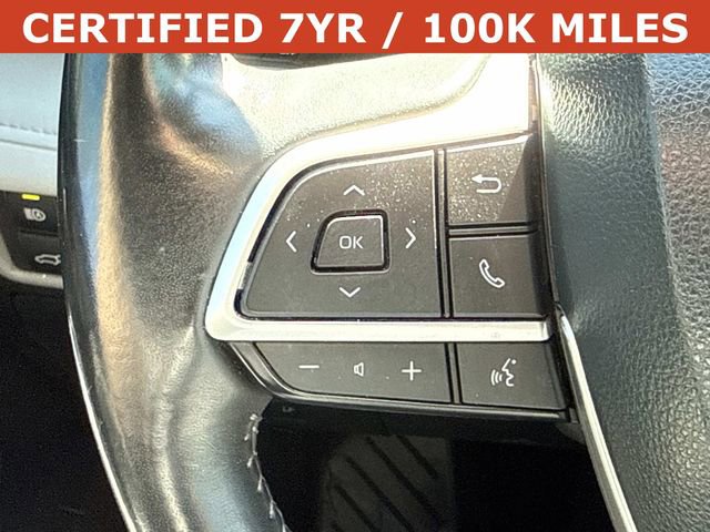 Used 2024 Toyota Highlander LE FWD image 24