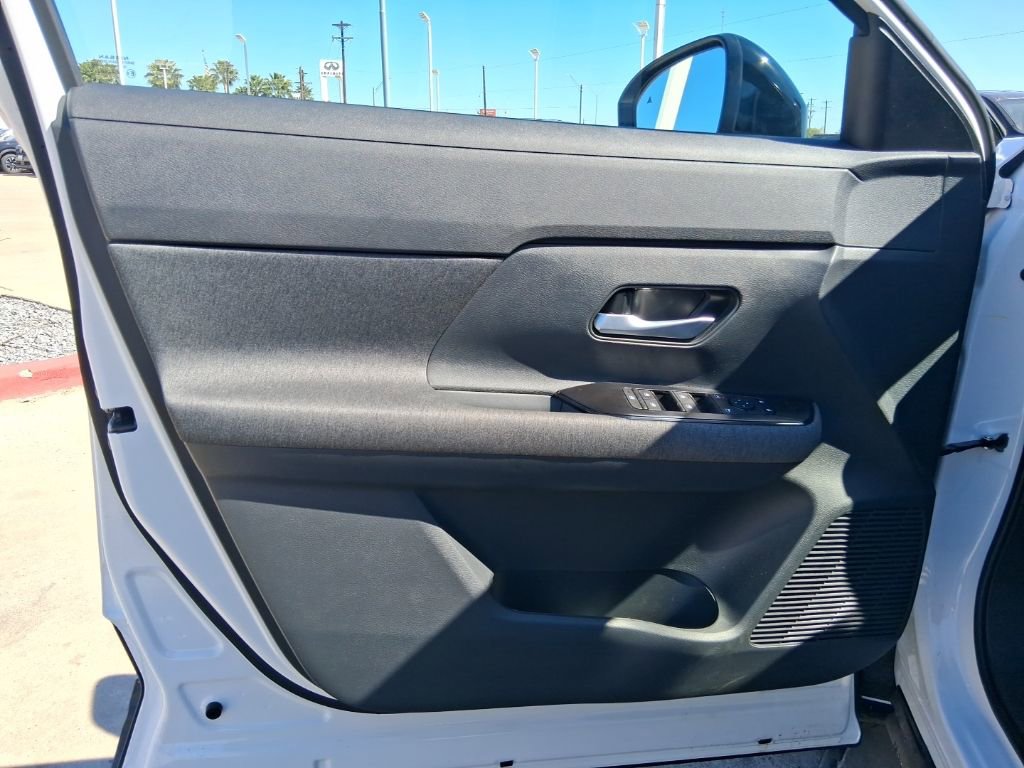 New 2026 Nissan Kicks SV w/ SV Premium Package image 21