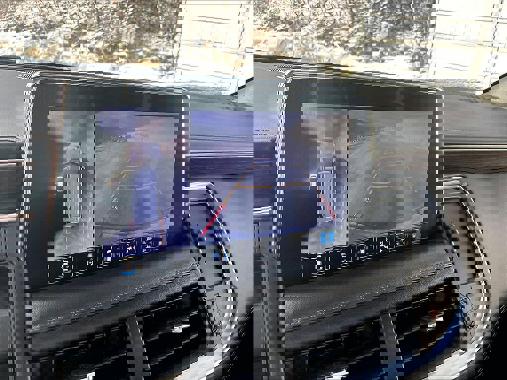 Used 2021 Chevrolet Tahoe High Country w/ Premium Package image 19