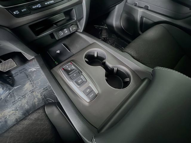 Used 2025 Honda Ridgeline Sport image 25