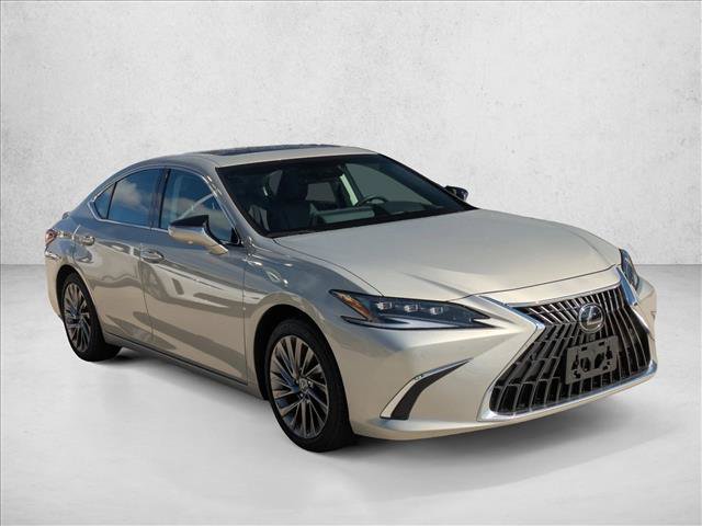 Used 2024 Lexus ES 300h Ultra Luxury w/ Accessory Package (Z2) FWD image 3