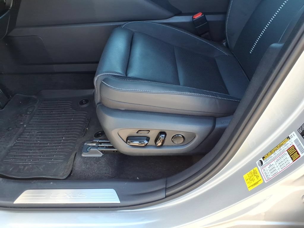 Used 2025 Lexus TX 350 AWD w/ Technology Package image 5