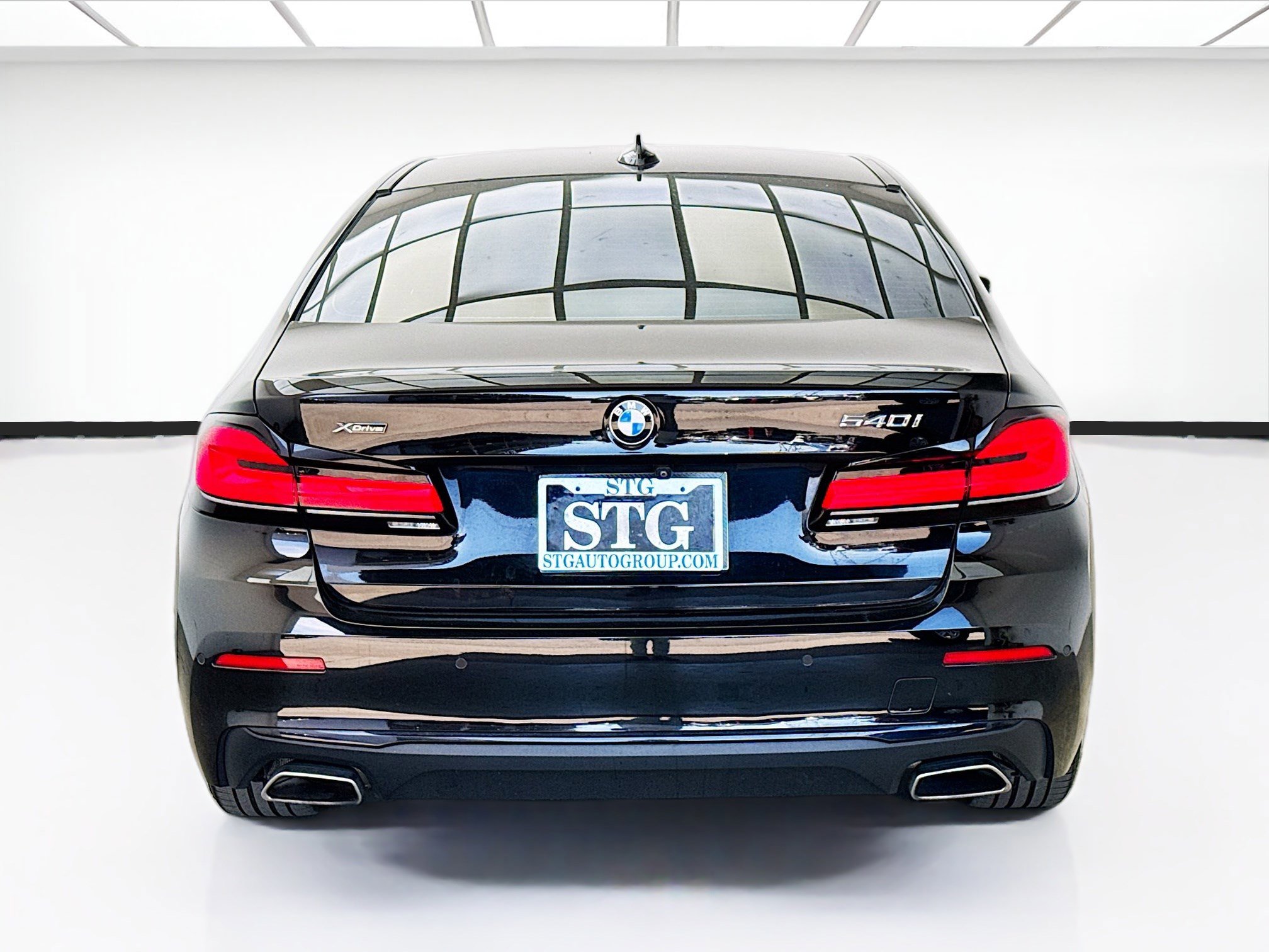 Used 2022 BMW 540i xDrive w/ Convenience Package AWD/4WD image 5