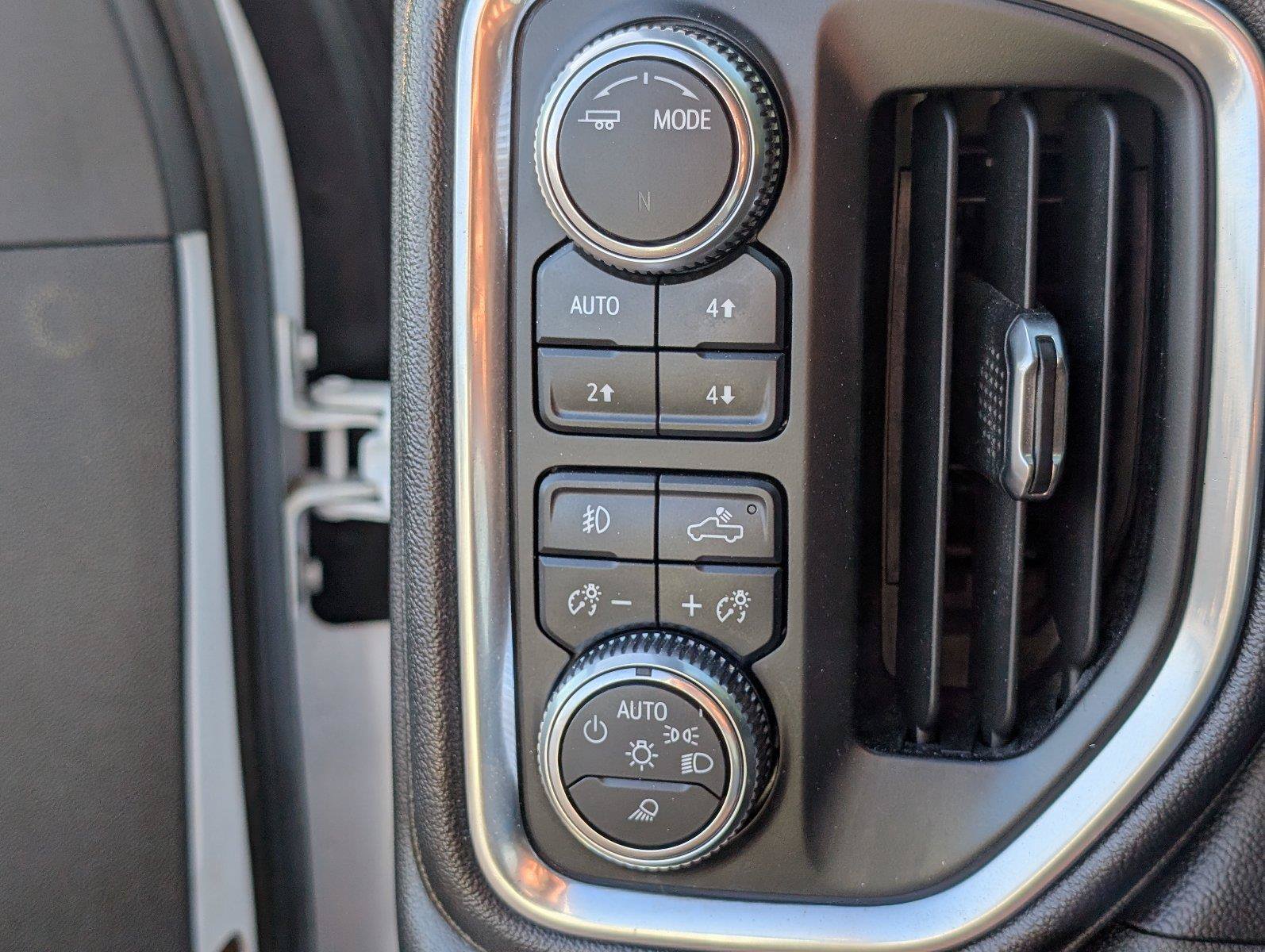 Used 2020 GMC Sierra 2500 AT4 w/ AT4 Premium Package AWD/4WD image 28