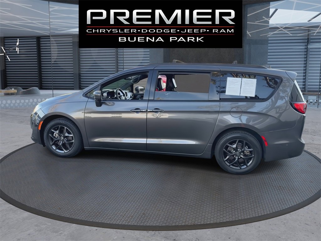 Used 2020 Chrysler Pacifica Touring-L Plus w/ Advanced Safetytec Group image 5