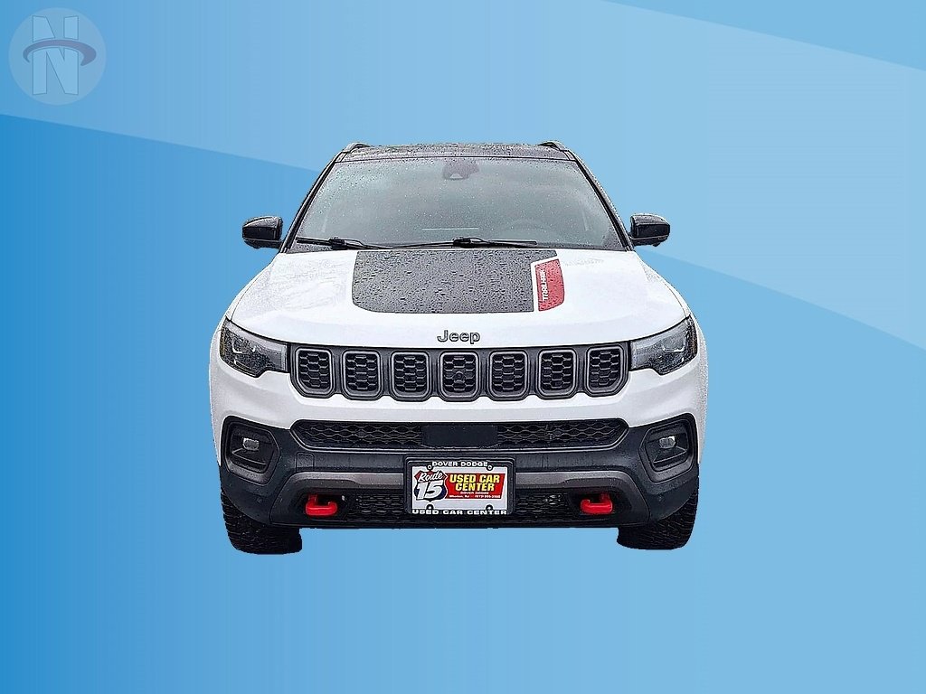Used 2025 Jeep Compass Trailhawk w/ Trailhawk Elite Group AWD/4WD image 3