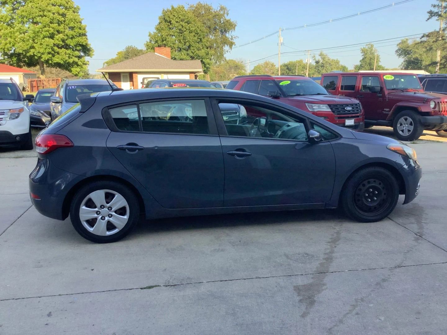 Used 2016 Kia Forte LX image 10