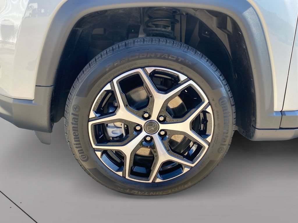 Certified 2025 Jeep Compass Limited AWD/4WD image 9