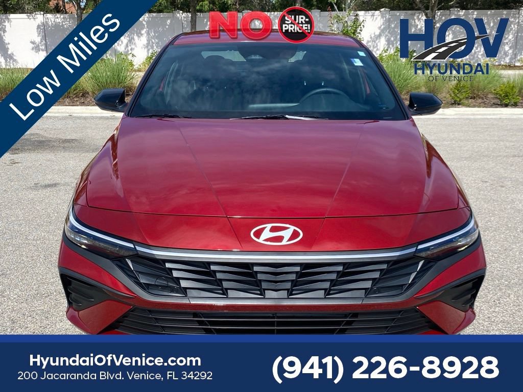 Certified 2025 Hyundai Elantra Sport FWD image 3