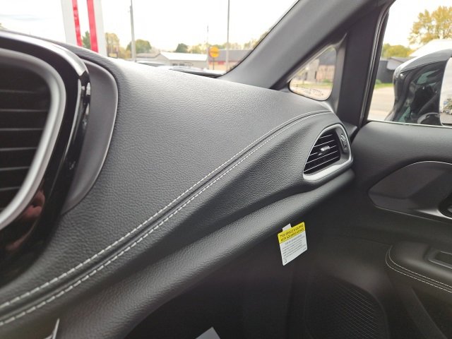 New 2026 Chrysler Pacifica Select image 44