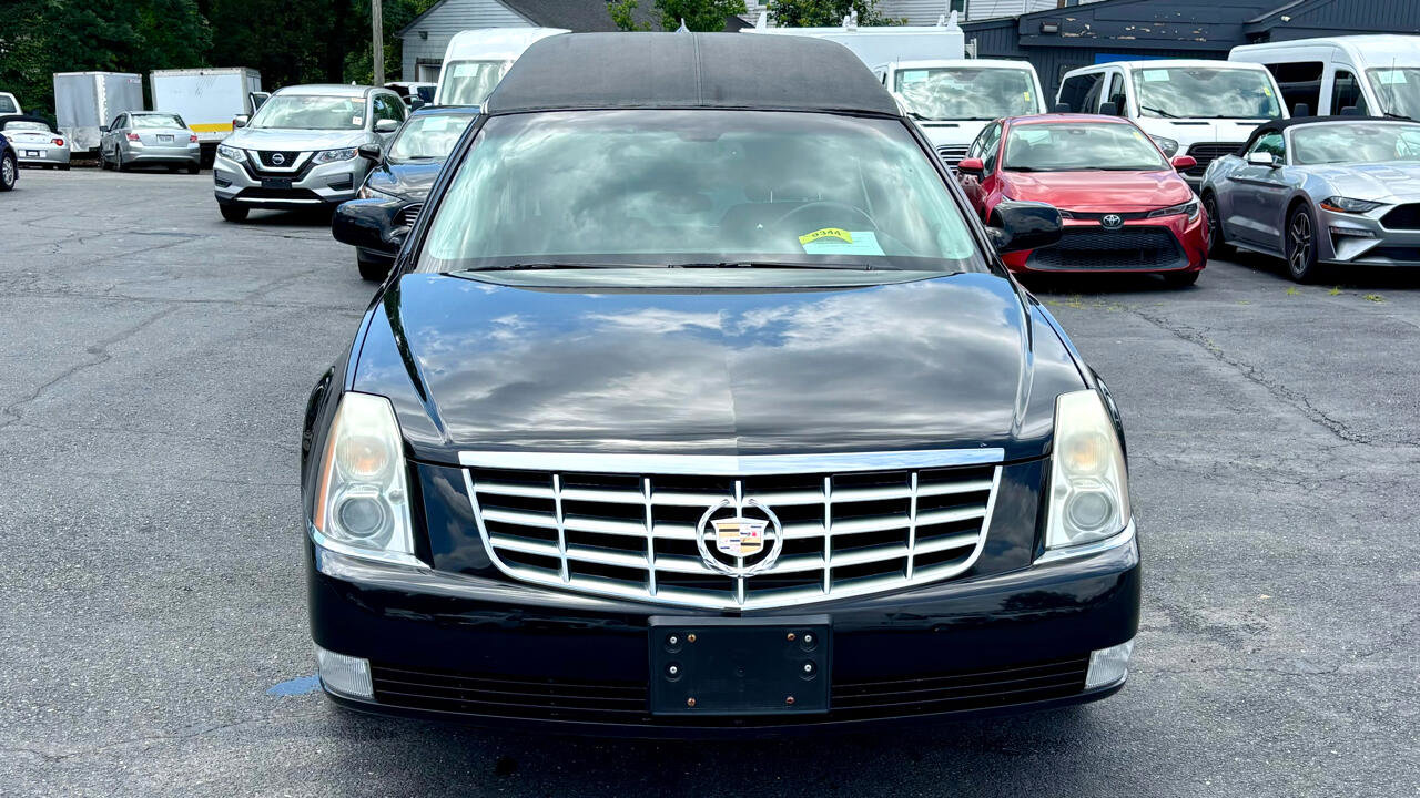 Used 2011 Cadillac DTS Hearse image 3
